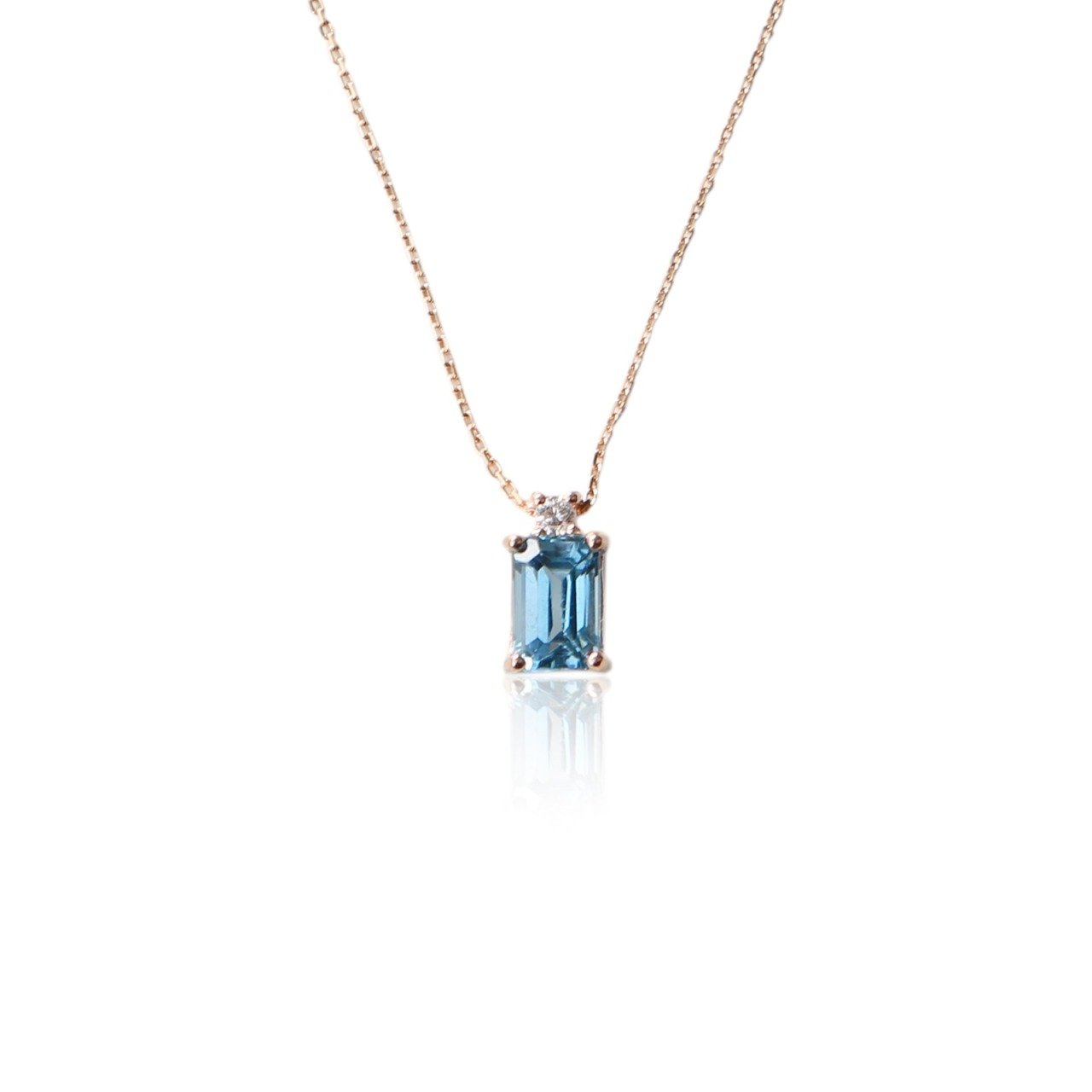 Pırlanta Taşlı London Blue Kolye