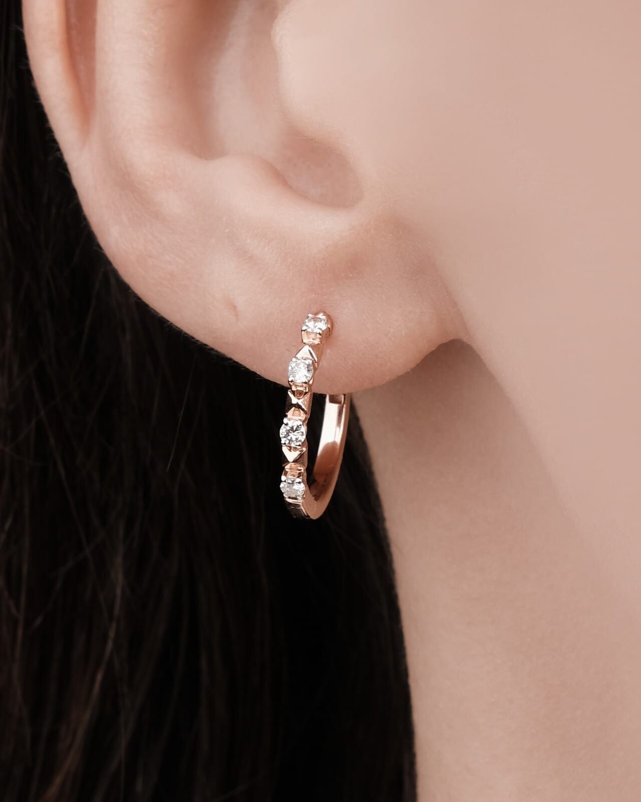 Pırlanta Taşlı 14 Ayar Altın Küpe