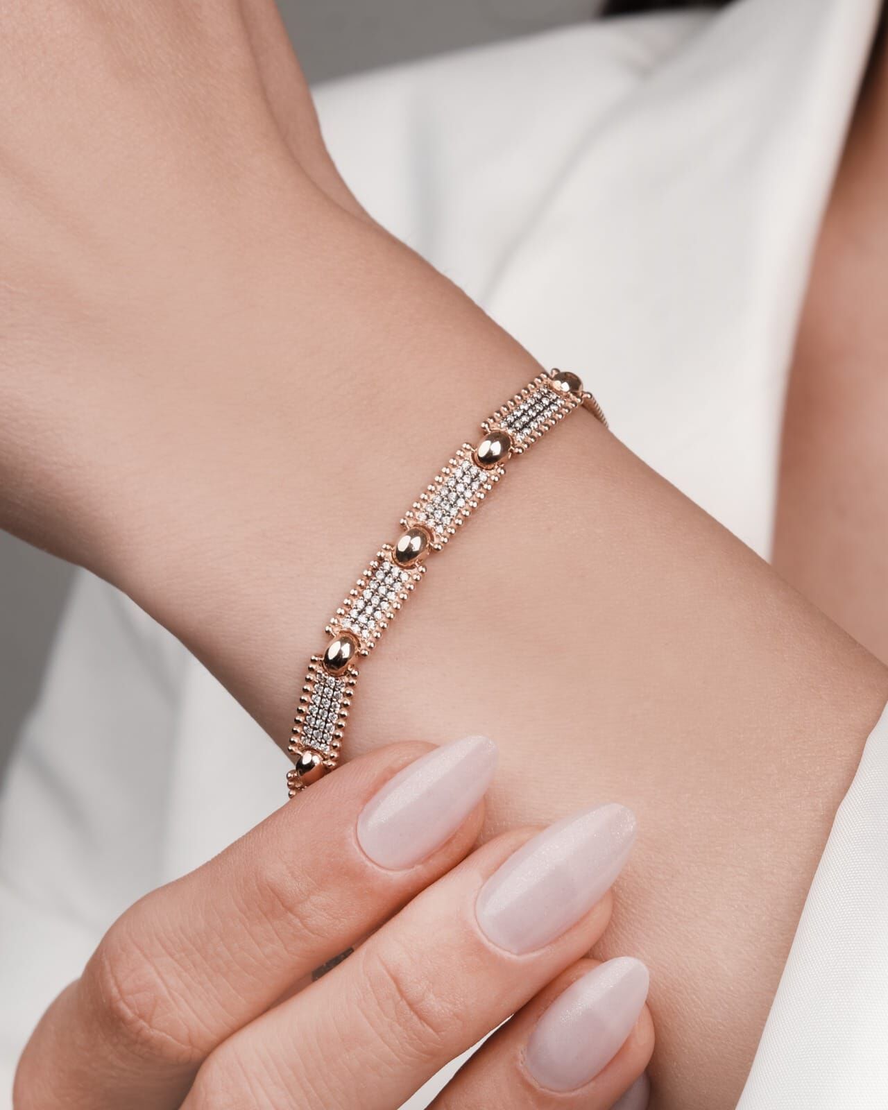 14 Ayar Pırlanta Taşlı Altın Bileklik