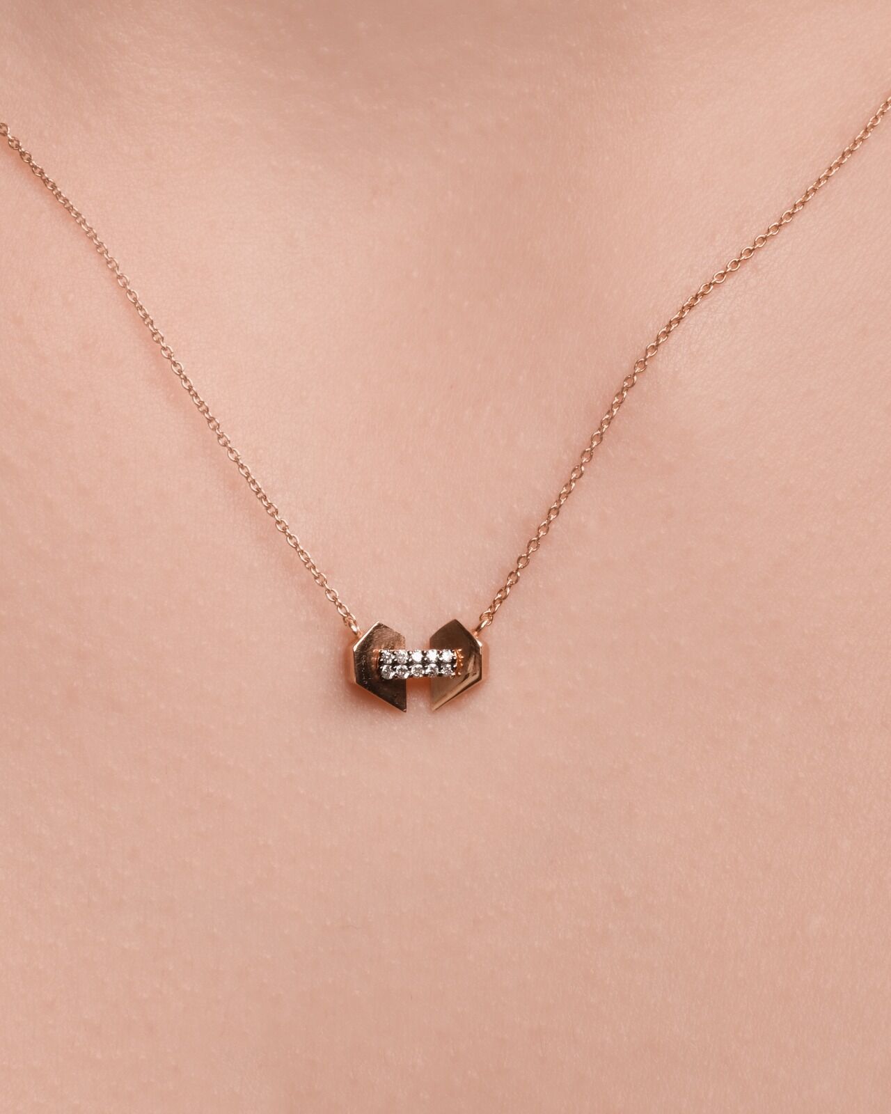 14 Ayar Pırlanta Taşlı Altın Kolye