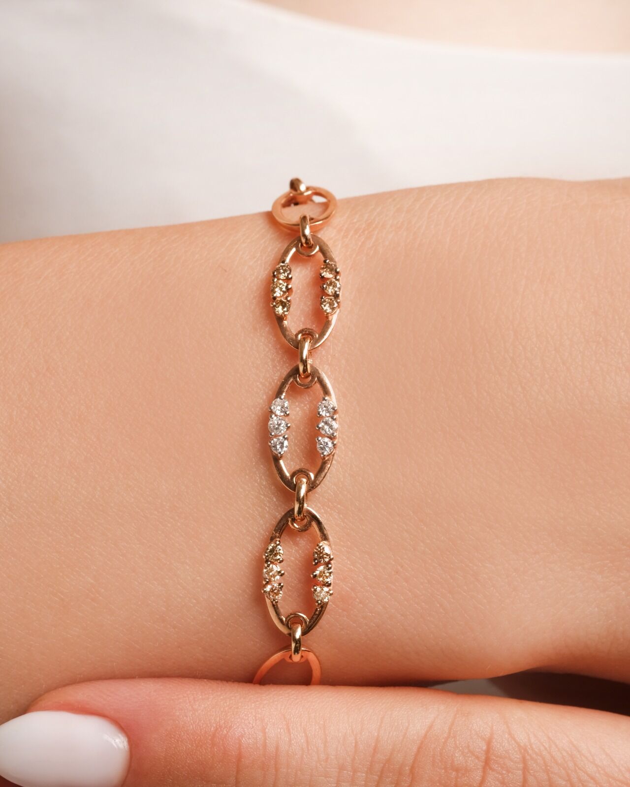 14 Ayar Pırlanta Taşlı Altın Bileklik