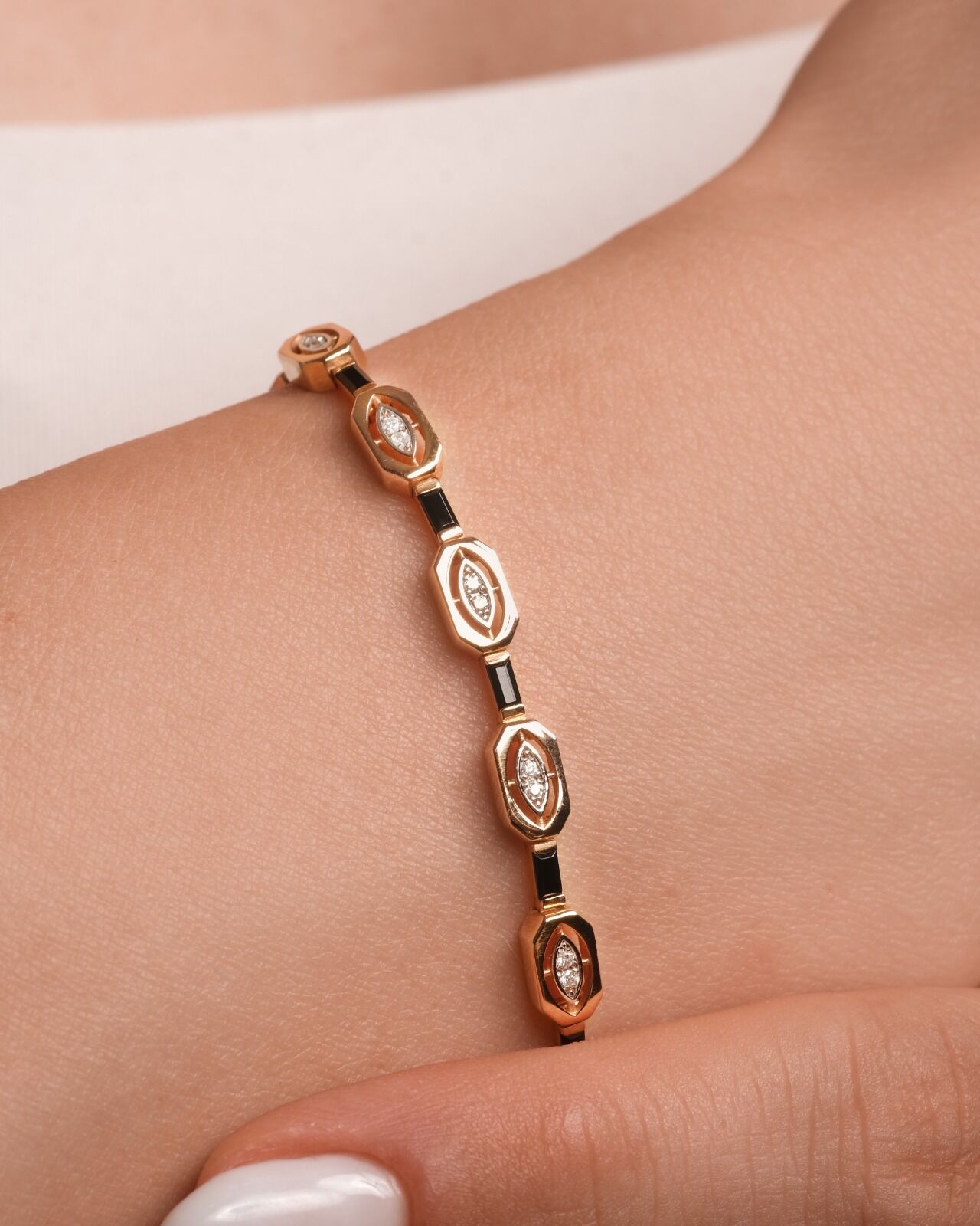 14 Ayar Pırlanta Taşlı Altın Bileklik