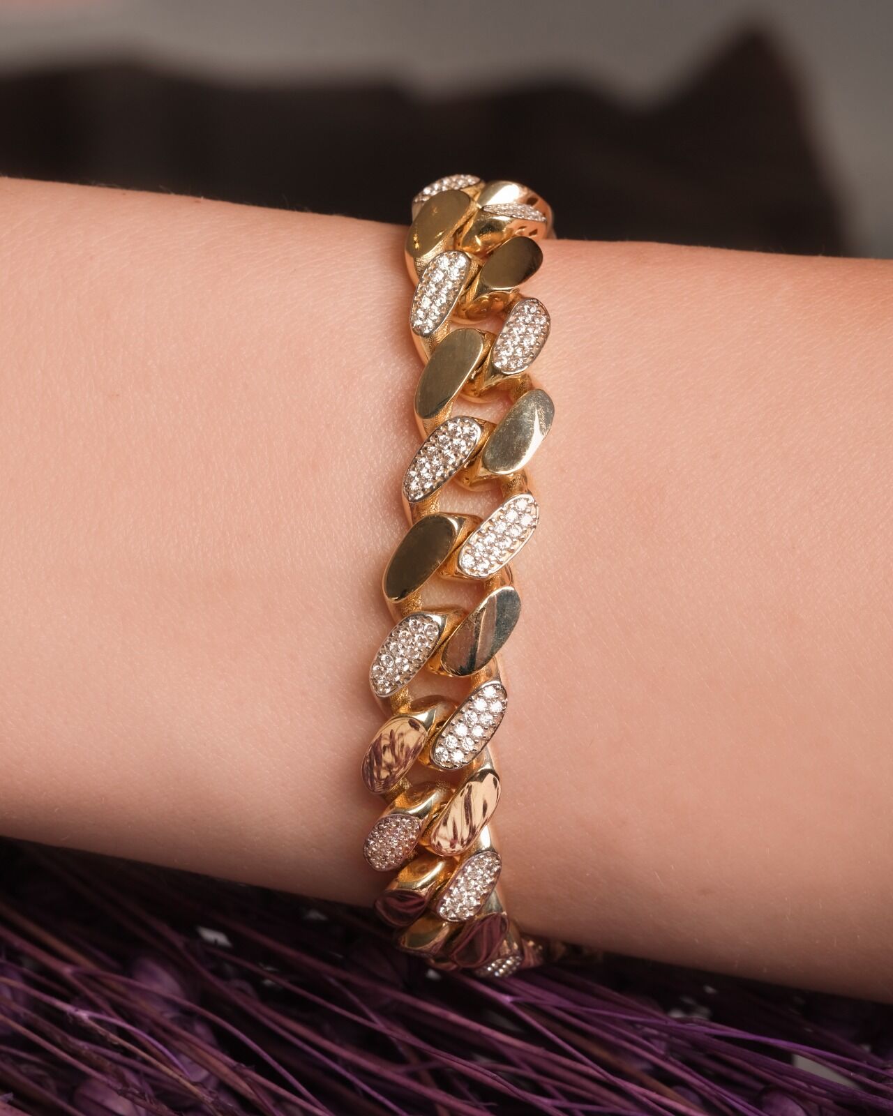 14 Ayar Pırlanta Taşlı Altın Bileklik