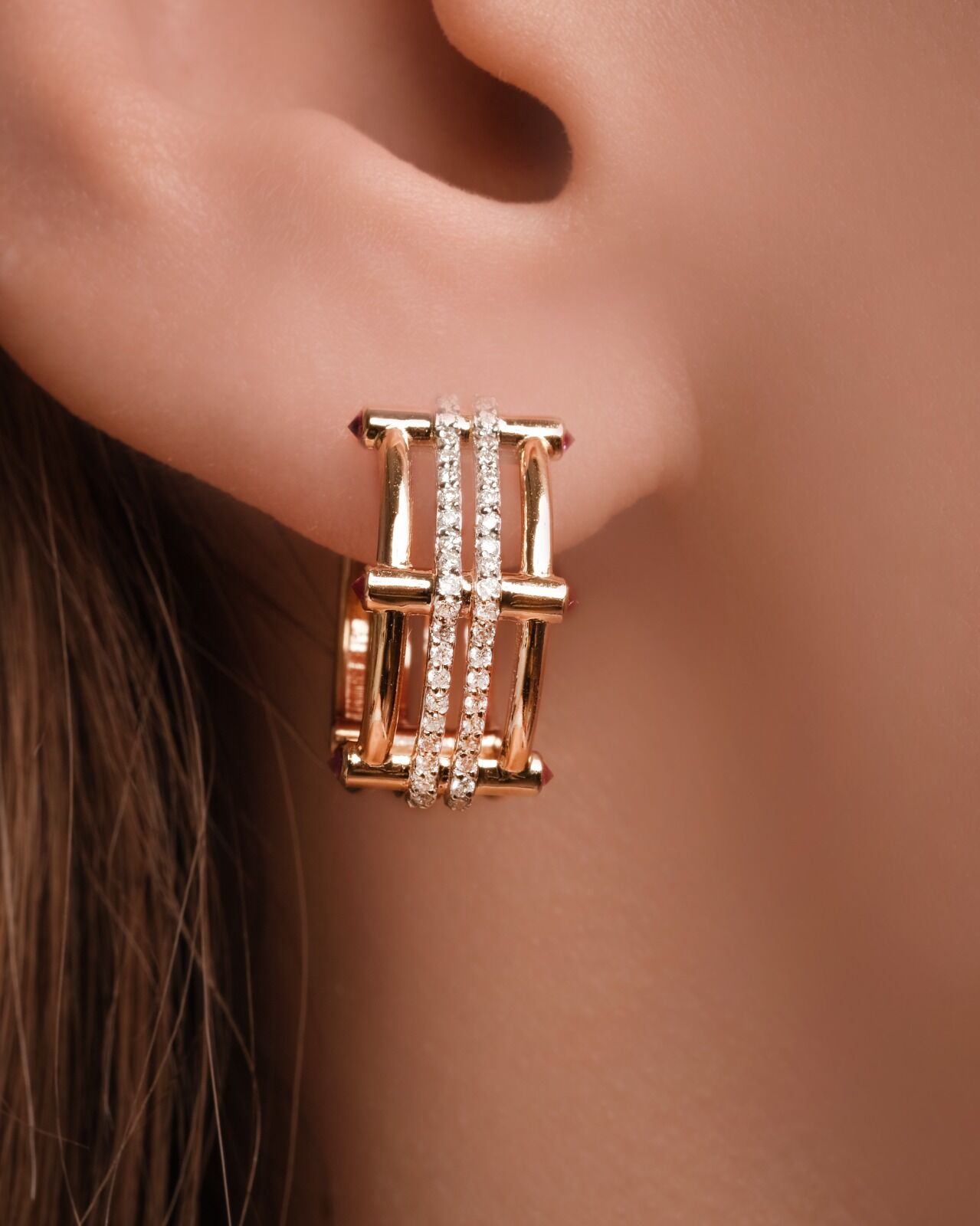 Pırlanta Taşlı 14 Ayar Altın Küpe