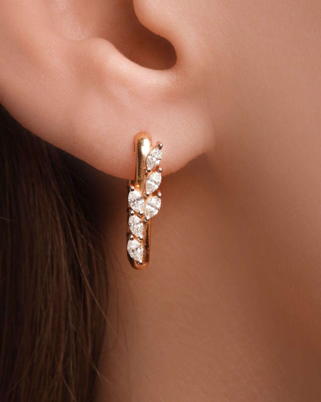 14 Ayar Pırlanta Taşlı Altın Küpe