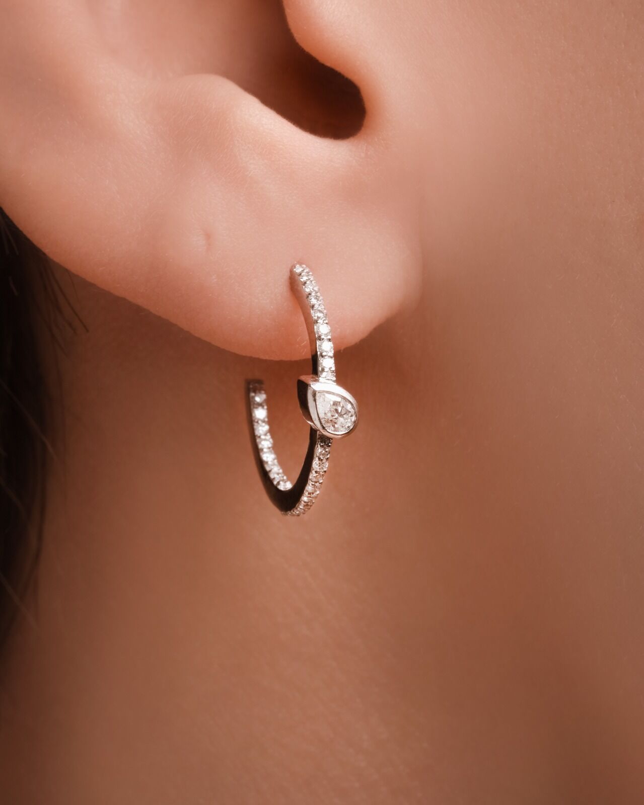 14 Ayar Pırlanta Taşlı Altın Küpe