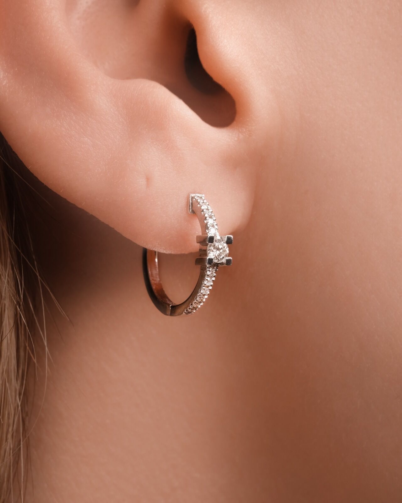 14 Ayar Pırlanta Taşlı Altın Küpe