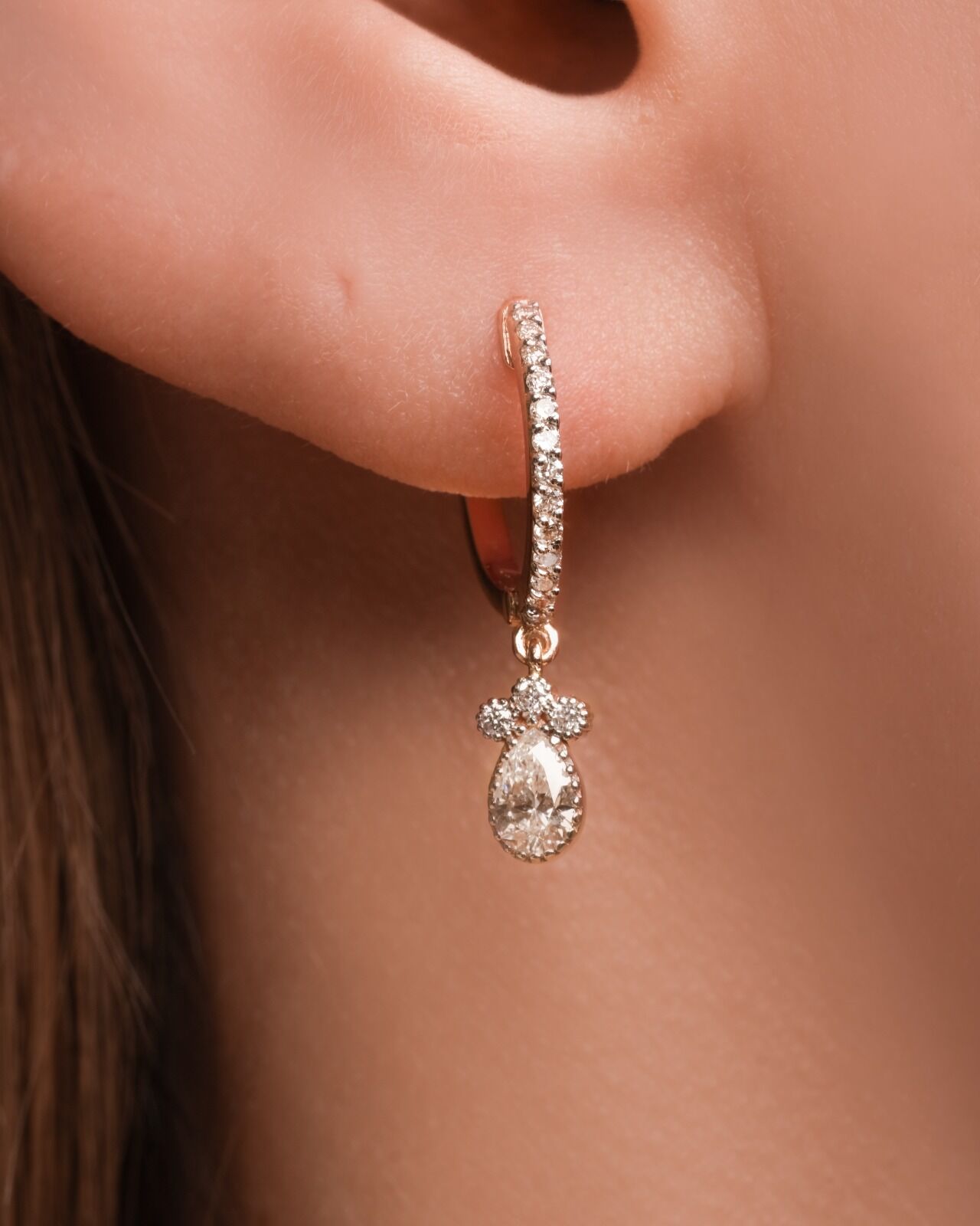 14 Ayar Pırlanta Taşlı Altın Küpe