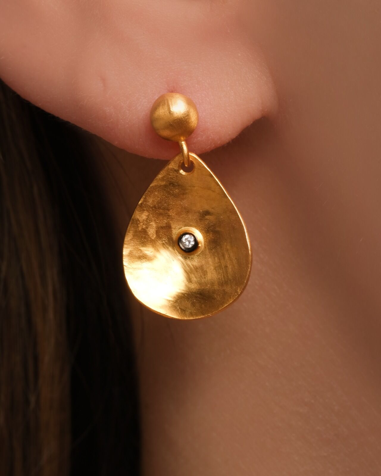 14 Ayar Pırlanta Taşlı Altın Küpe