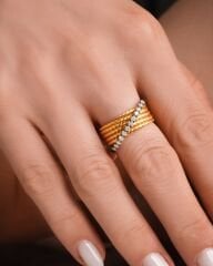 Pırlanta Taşlı 14 Ayar Altın Yüzük