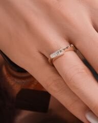 Pırlanta Taşlı 14 Ayar Altın Yüzük